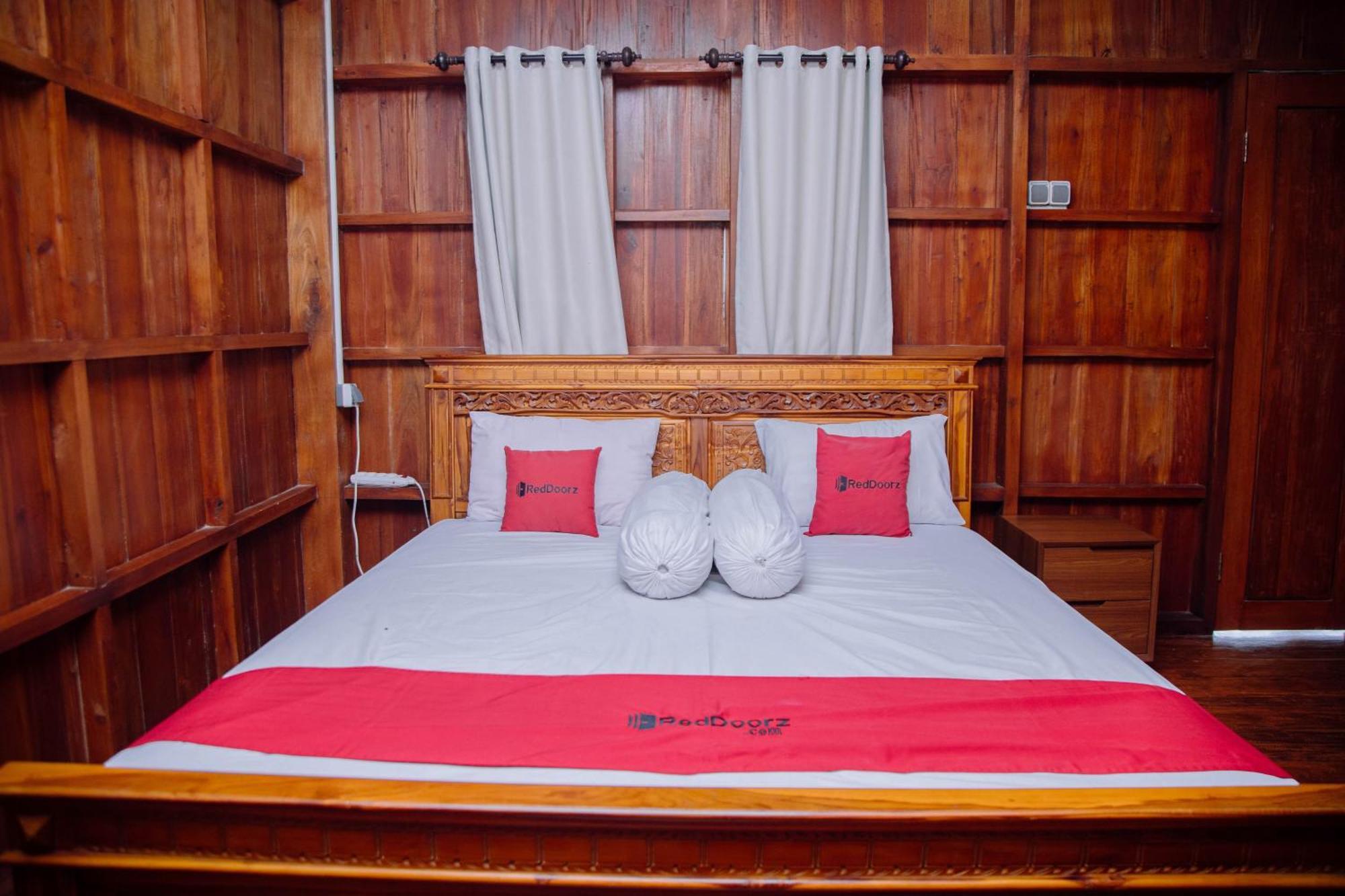 Reddoorz At Villa Bukit Senyum Lombok Kuripan  Zewnętrze zdjęcie